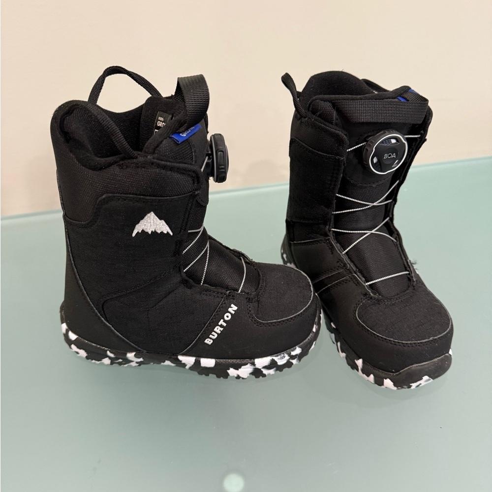 Burton Black and White Snowboard Boots